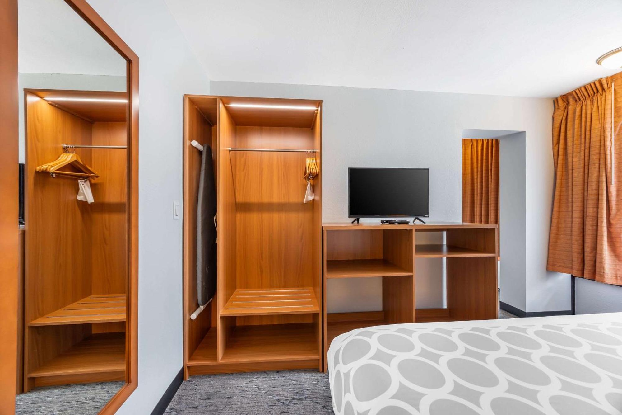Suburban Studios Branson On The Strip Extérieur photo